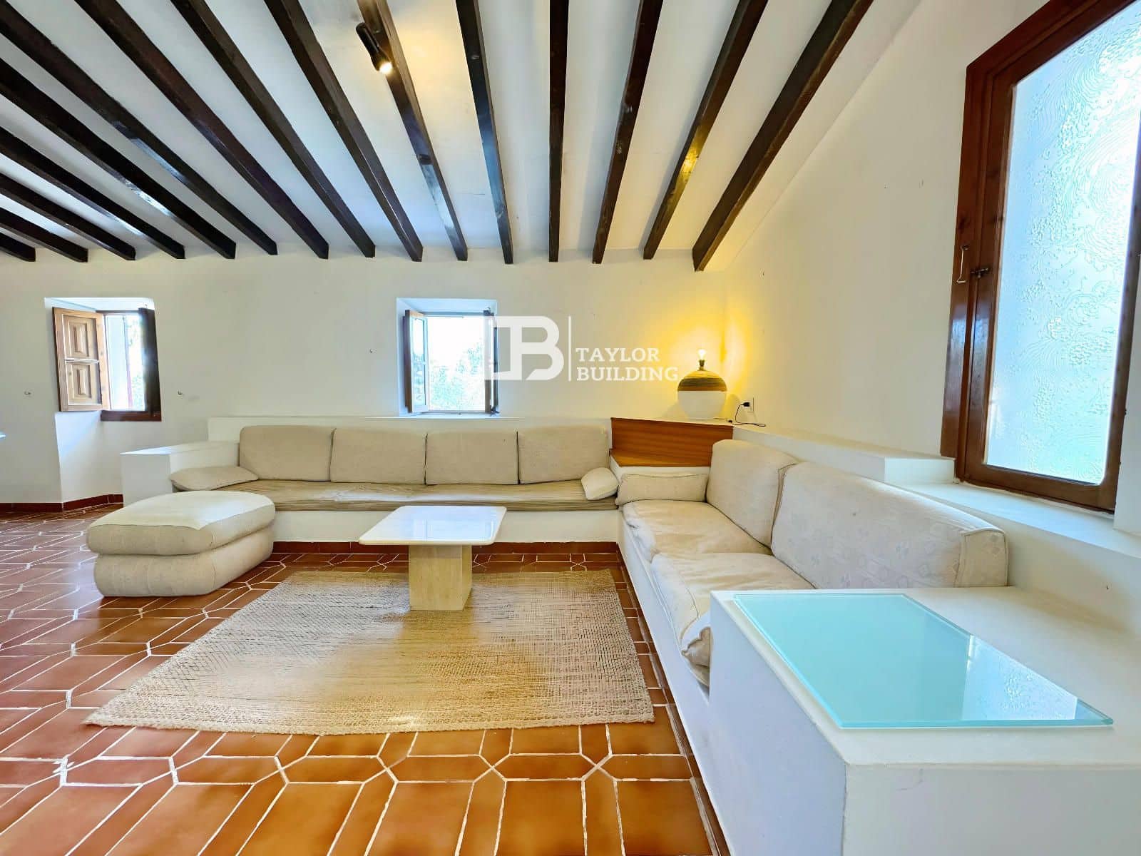 8 soverom Villa til salgs i Establiments med garasje - € 1 399 990 (Ref: 9108096)