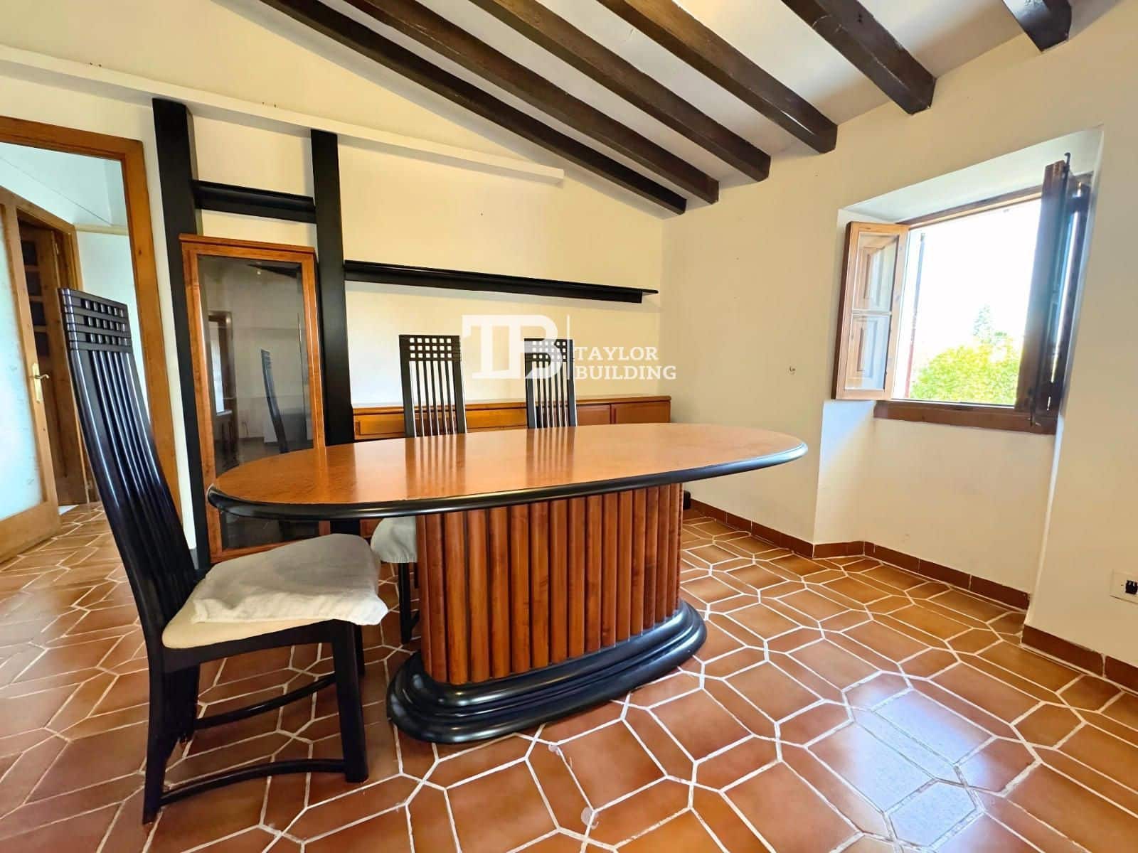 8 soverom Villa til salgs i Establiments med garasje - € 1 399 990 (Ref: 9108096)