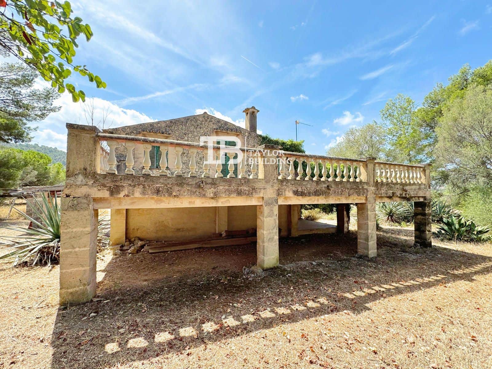 5 soveværelse Villa til salg i Alaro med swimmingpool garage - € 2.800.000 (Ref: 9210537)