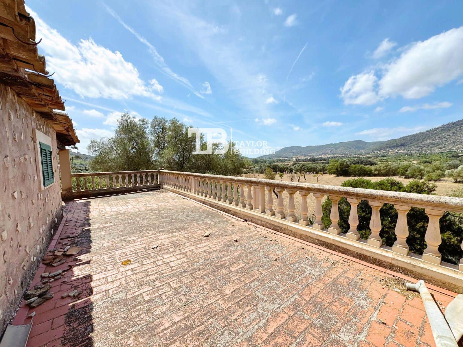 5 soveværelse Villa til salg i Alaro med swimmingpool garage - € 2.800.000 (Ref: 9210537)