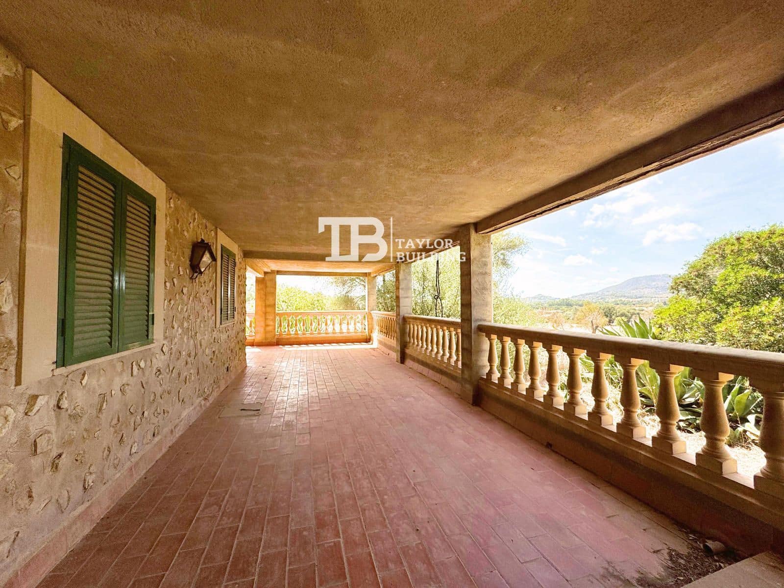 5 soveværelse Villa til salg i Alaro med swimmingpool garage - € 2.800.000 (Ref: 9210537)