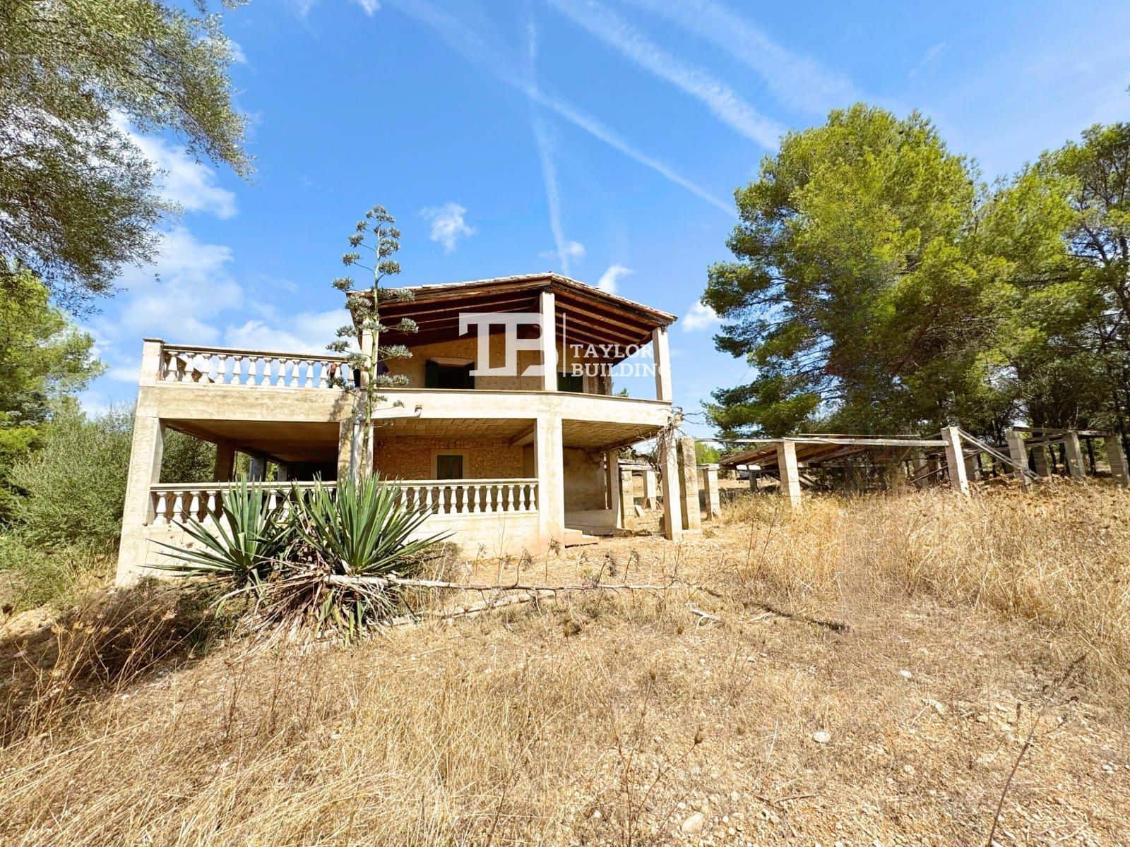 5 soveværelse Villa til salg i Alaro med swimmingpool garage - € 2.800.000 (Ref: 9210537)