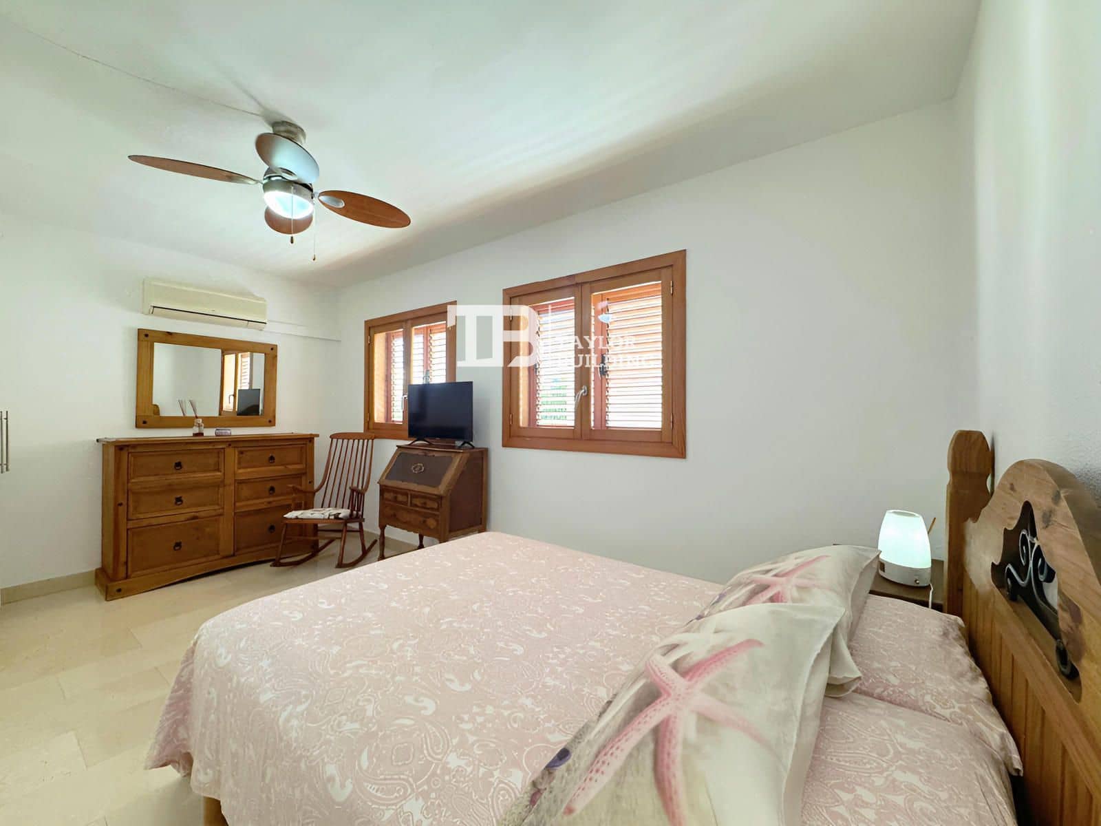 3 bedroom Townhouse for sale in Palma de Mallorca with garage - € 495,000 (Ref: 9231992)