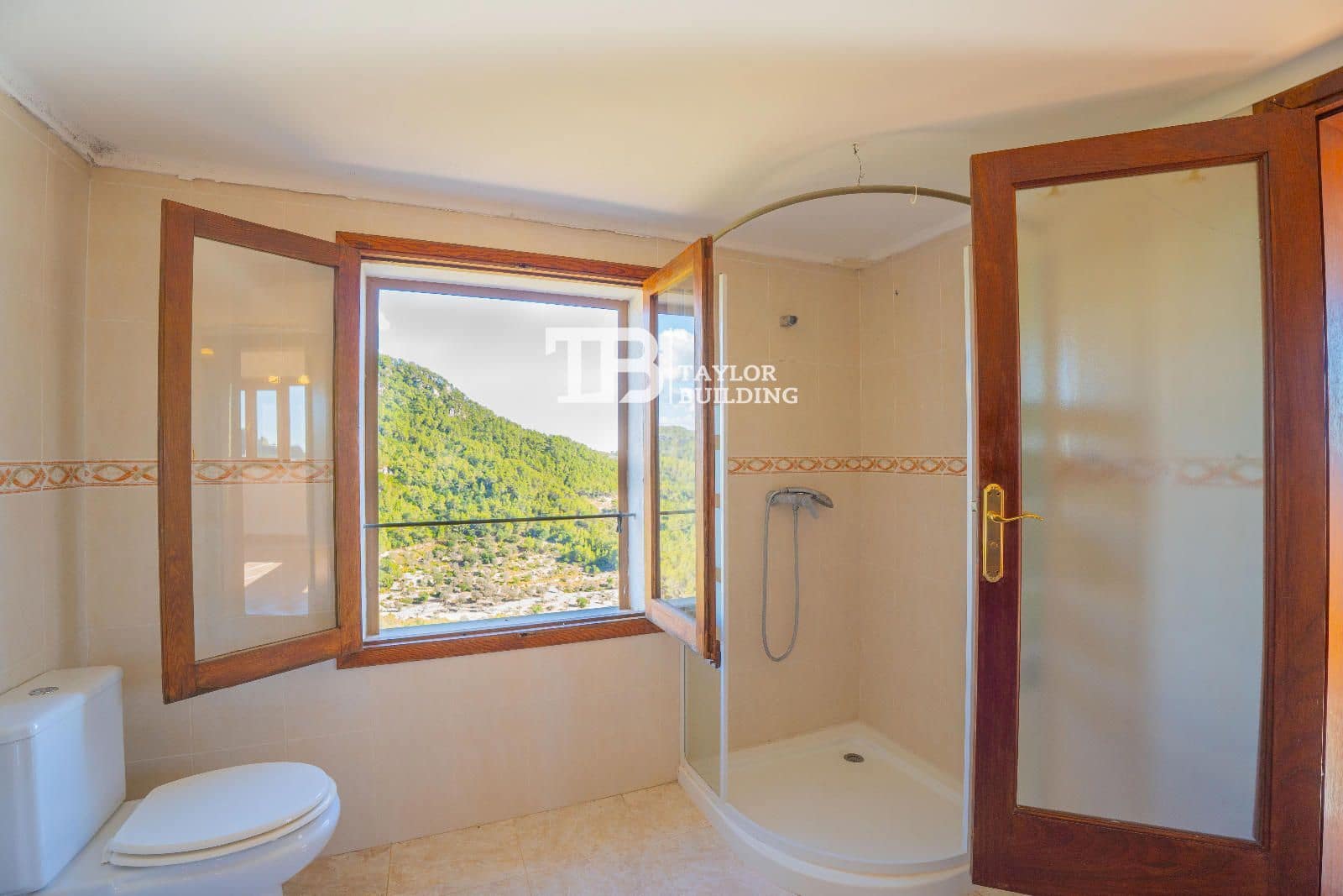 4 soveværelse Villa til salg i Galilea med swimmingpool garage - € 1.250.000 (Ref: 9235803)