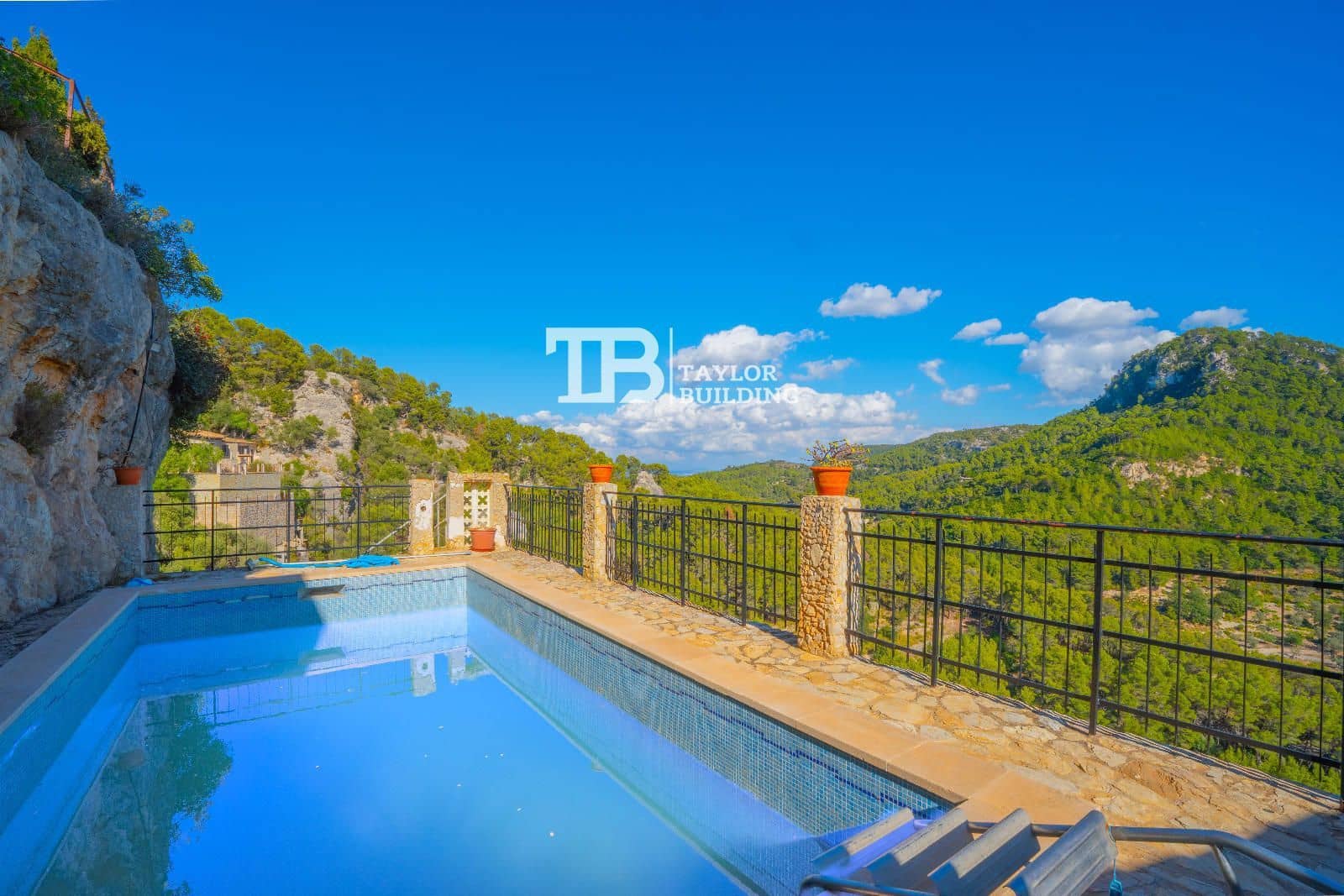 4 soveværelse Villa til salg i Galilea med swimmingpool garage - € 1.250.000 (Ref: 9235803)