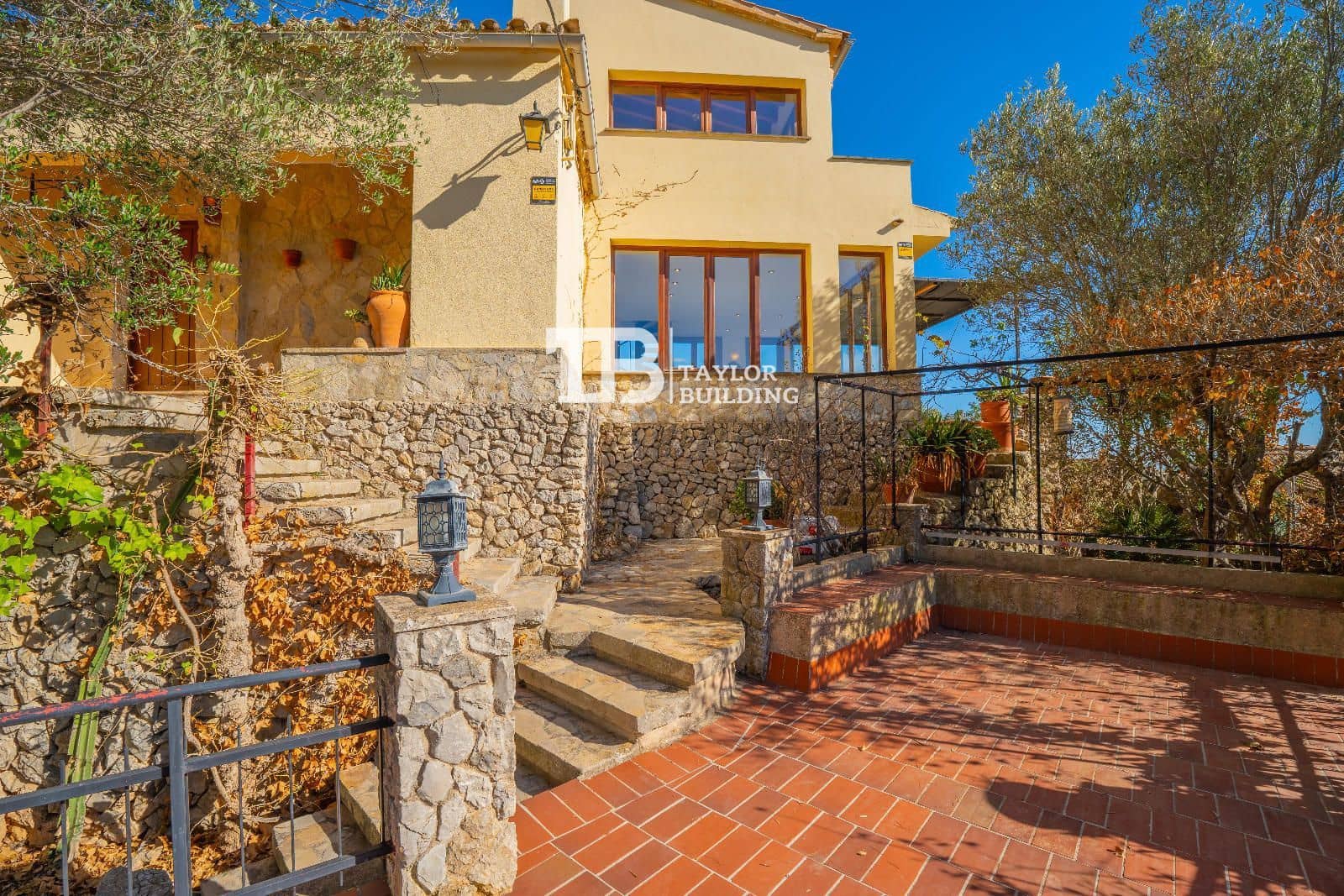 4 soveværelse Villa til salg i Galilea med swimmingpool garage - € 1.250.000 (Ref: 9235803)