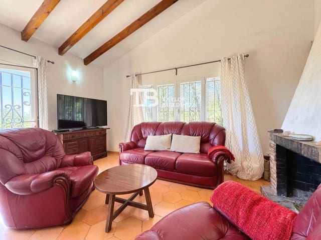 4 soverom Villa til salgs i Llucmajor med svømmebasseng garasje - € 660 000 (Ref: 9254070)