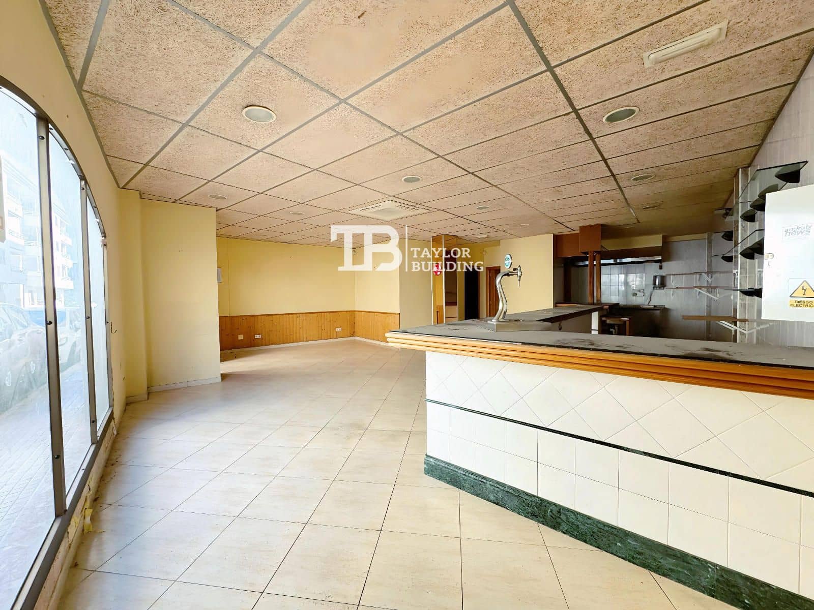 Erhverv til salg i Andratx med garage - € 300.000 (Ref: 9345344)