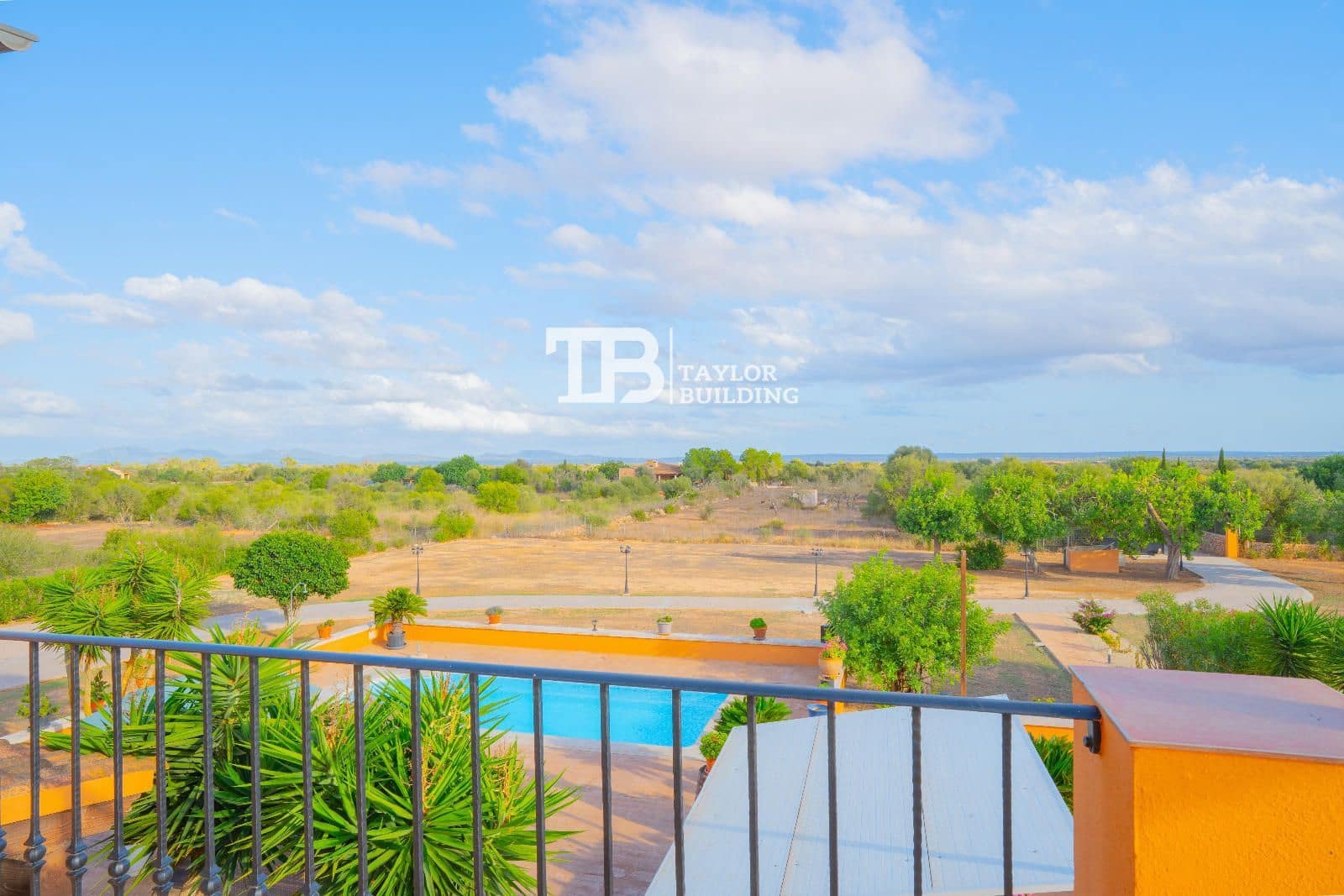 3 soveværelse Villa til salg i Campos med garage - € 1.250.000 (Ref: 9377999)