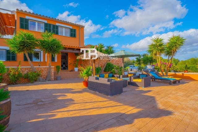 3 soveværelse Villa til salg i Campos med garage - € 1.250.000 (Ref: 9377999)