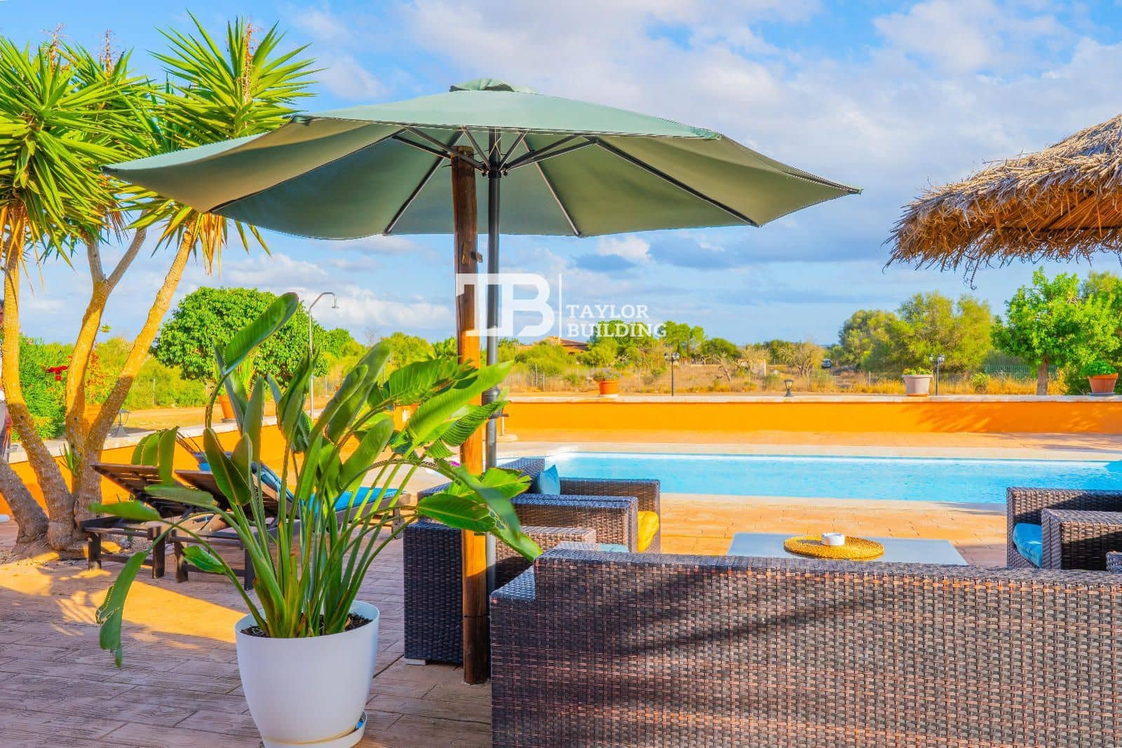 3 soveværelse Villa til salg i Campos med garage - € 1.250.000 (Ref: 9377999)