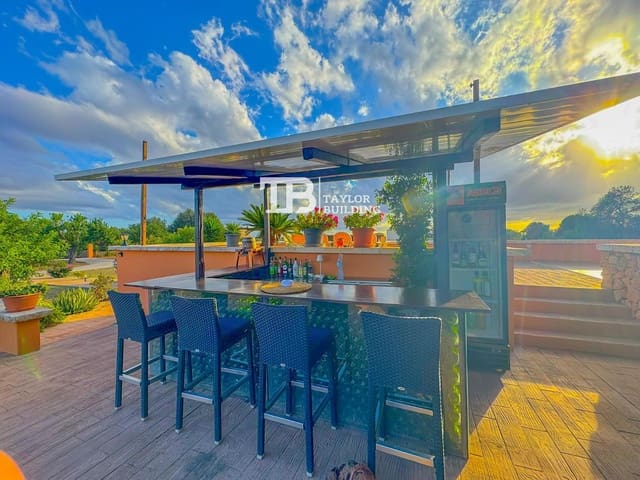 3 soveværelse Villa til salg i Campos med garage - € 1.250.000 (Ref: 9377999)