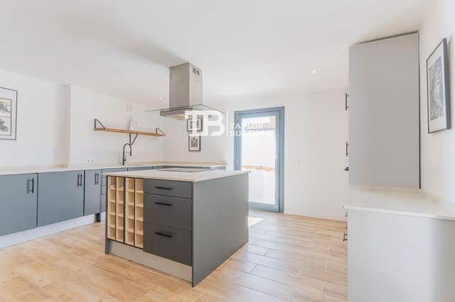 2 bedroom Townhouse for sale in Andratx with garage - € 460,000 (Ref: 9378209)