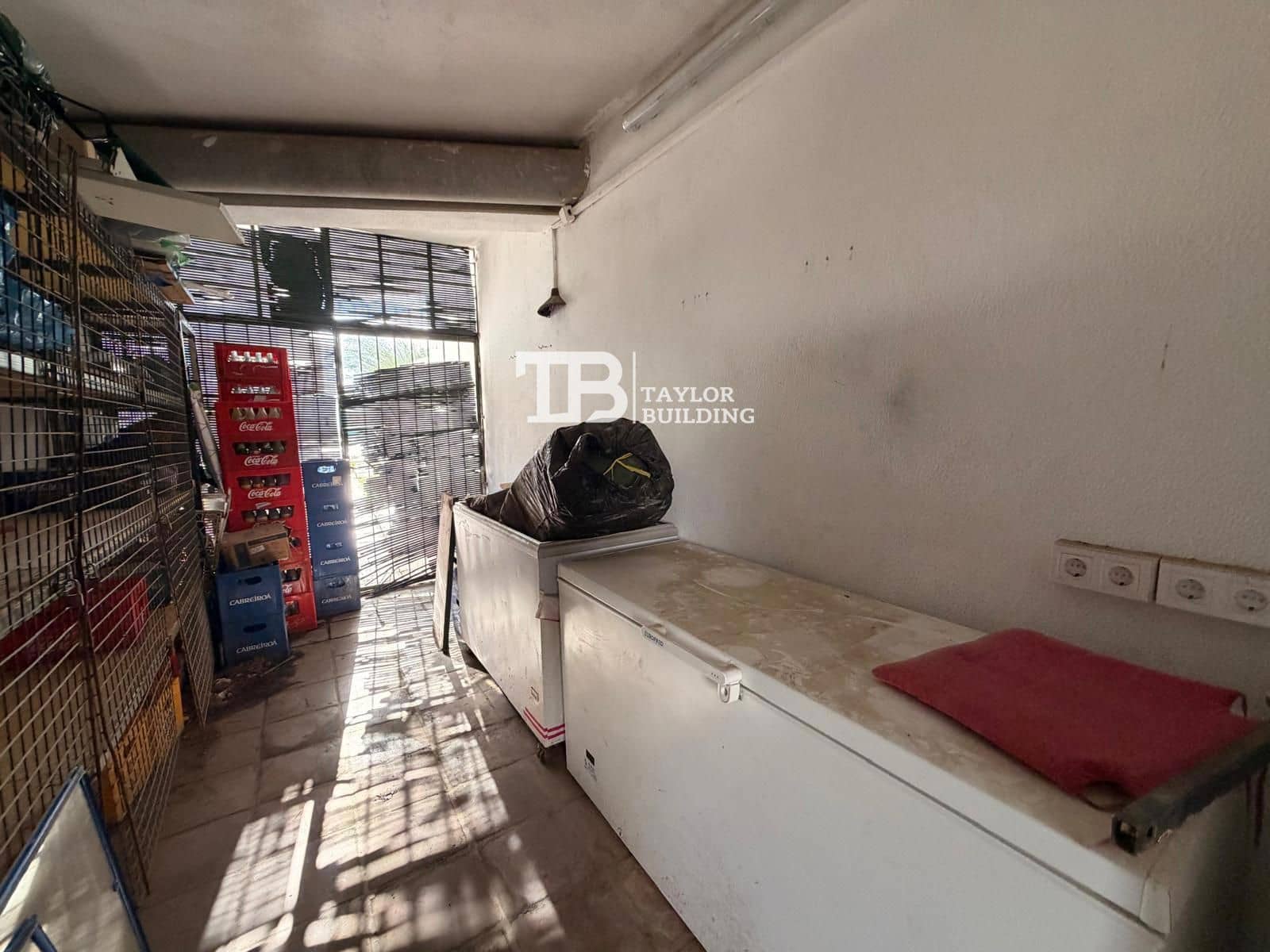 Kaupallinen myytävänä paikassa Santa Ponsa mukana 
autotalli - 149 900 € (Ref: 9467765)