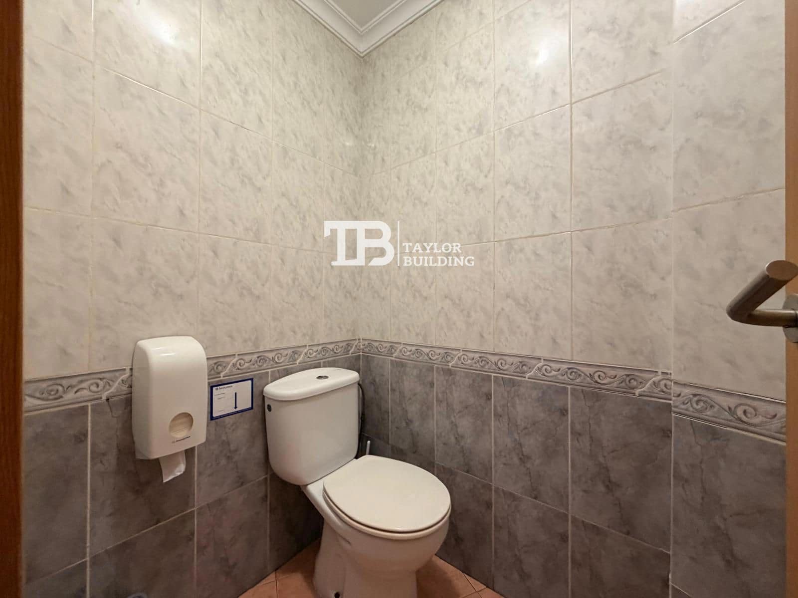 Kaupallinen myytävänä paikassa Santa Ponsa mukana 
autotalli - 149 900 € (Ref: 9467765)