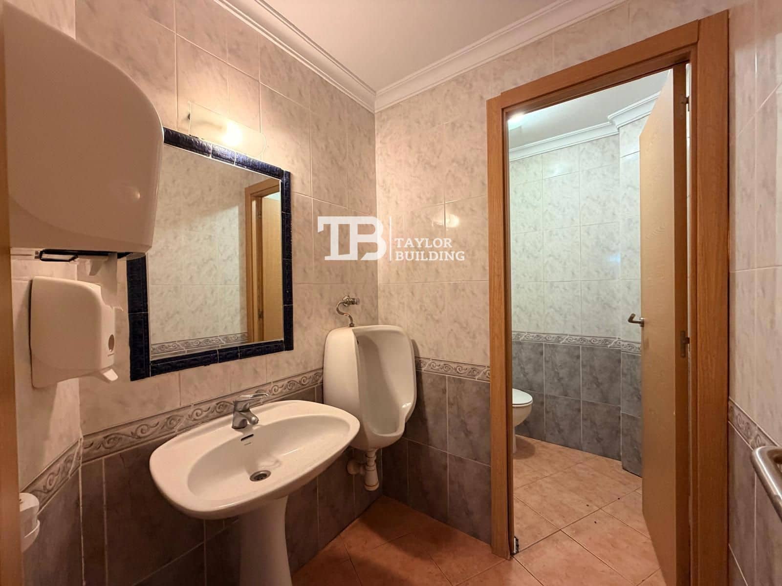 Kaupallinen myytävänä paikassa Santa Ponsa mukana 
autotalli - 149 900 € (Ref: 9467765)