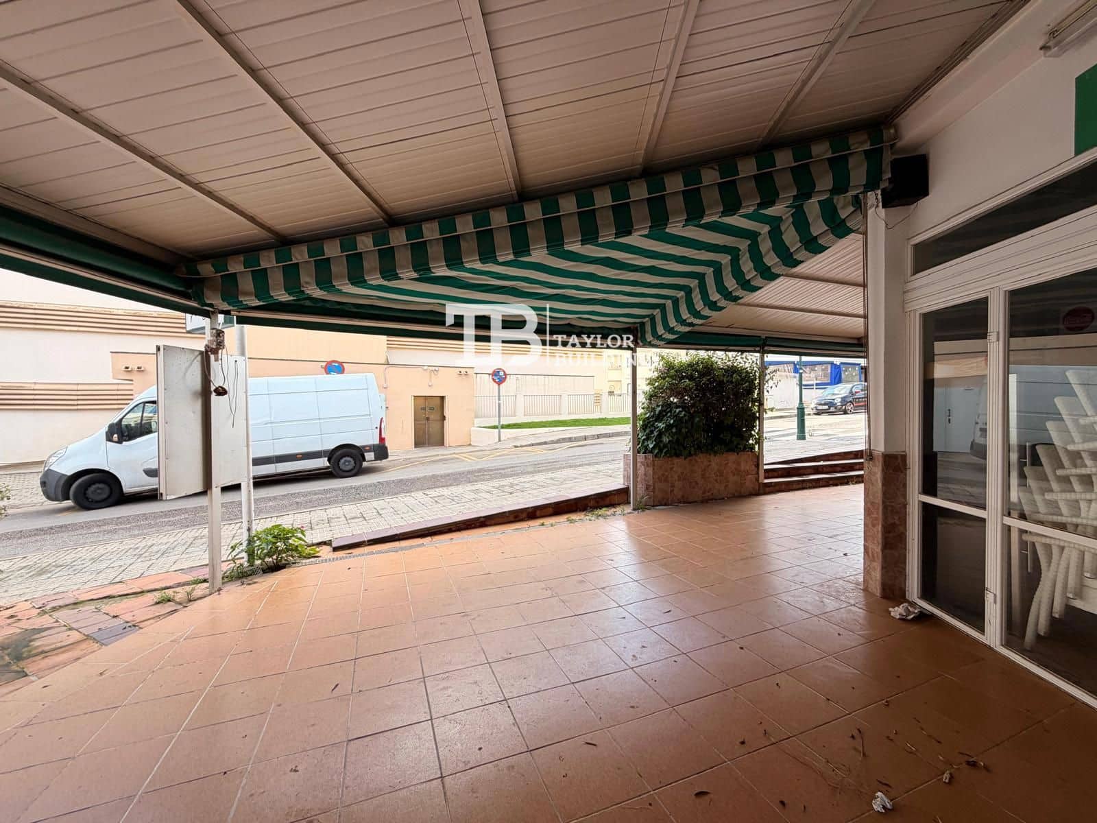 Kaupallinen myytävänä paikassa Santa Ponsa mukana 
autotalli - 149 900 € (Ref: 9467765)