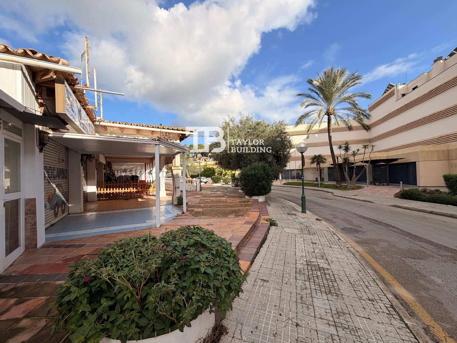 Kaupallinen myytävänä paikassa Santa Ponsa mukana 
autotalli - 149 900 € (Ref: 9467765)