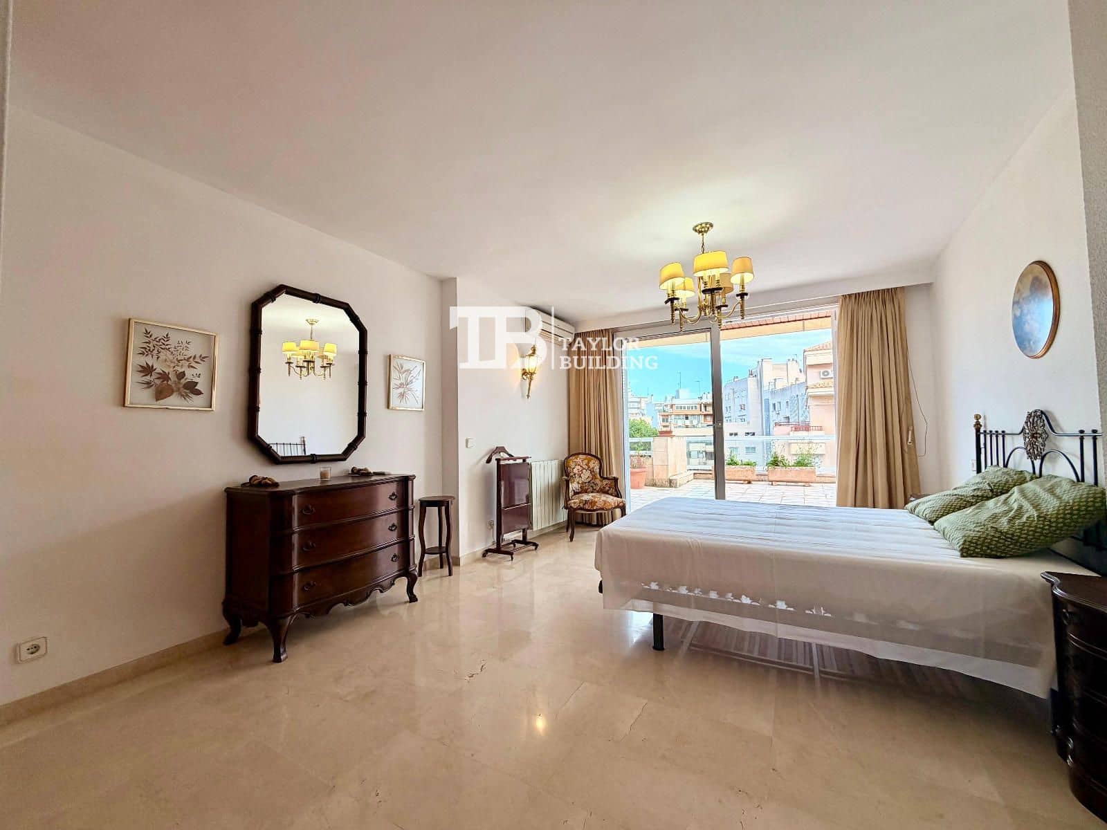 5 soveværelse Penthouse til salg i Palma de Mallorca med garage - € 1.260.000 (Ref: 9566393)