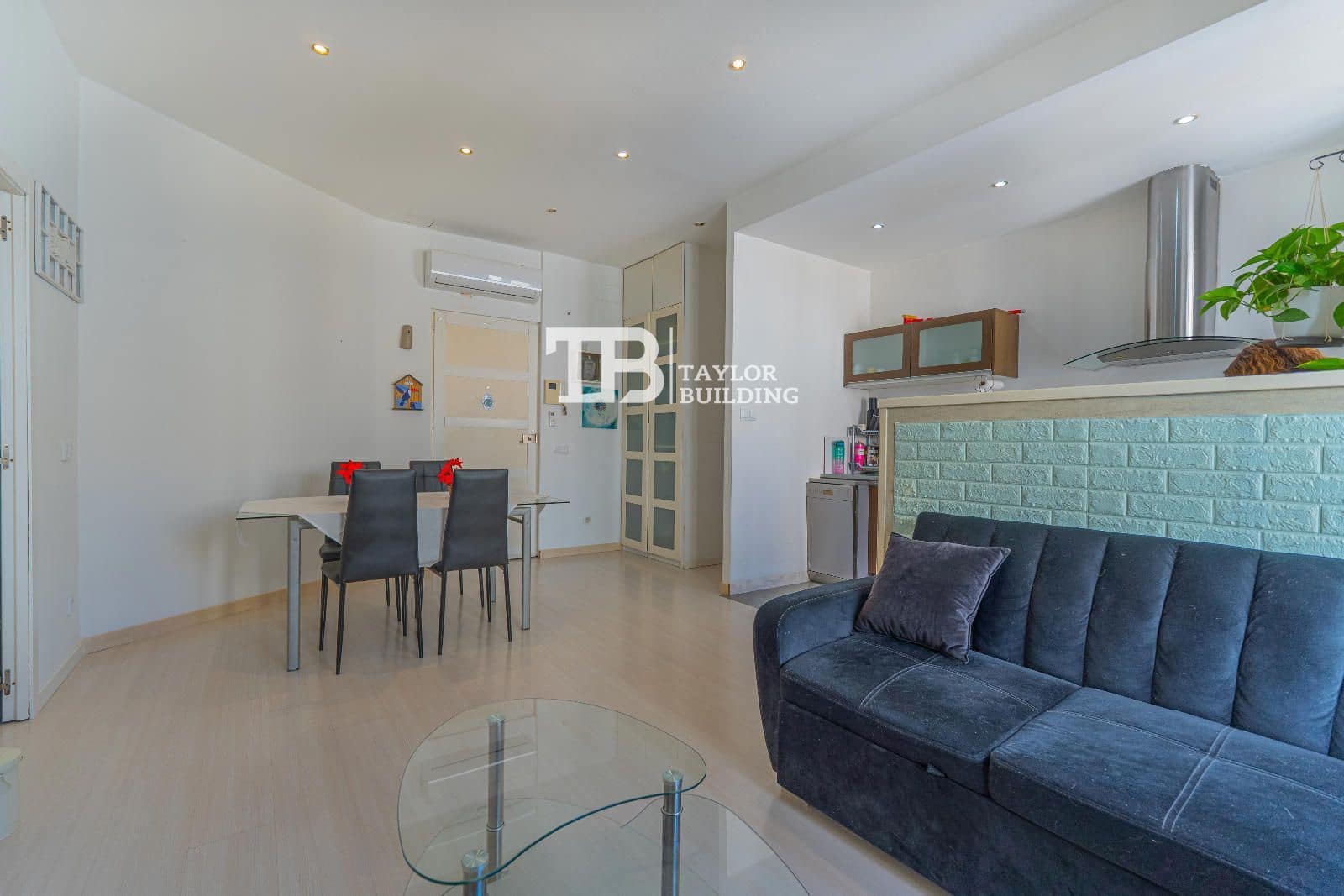 3 bedroom Flat for sale in Palma de Mallorca - € 329,000 (Ref: 9626735)