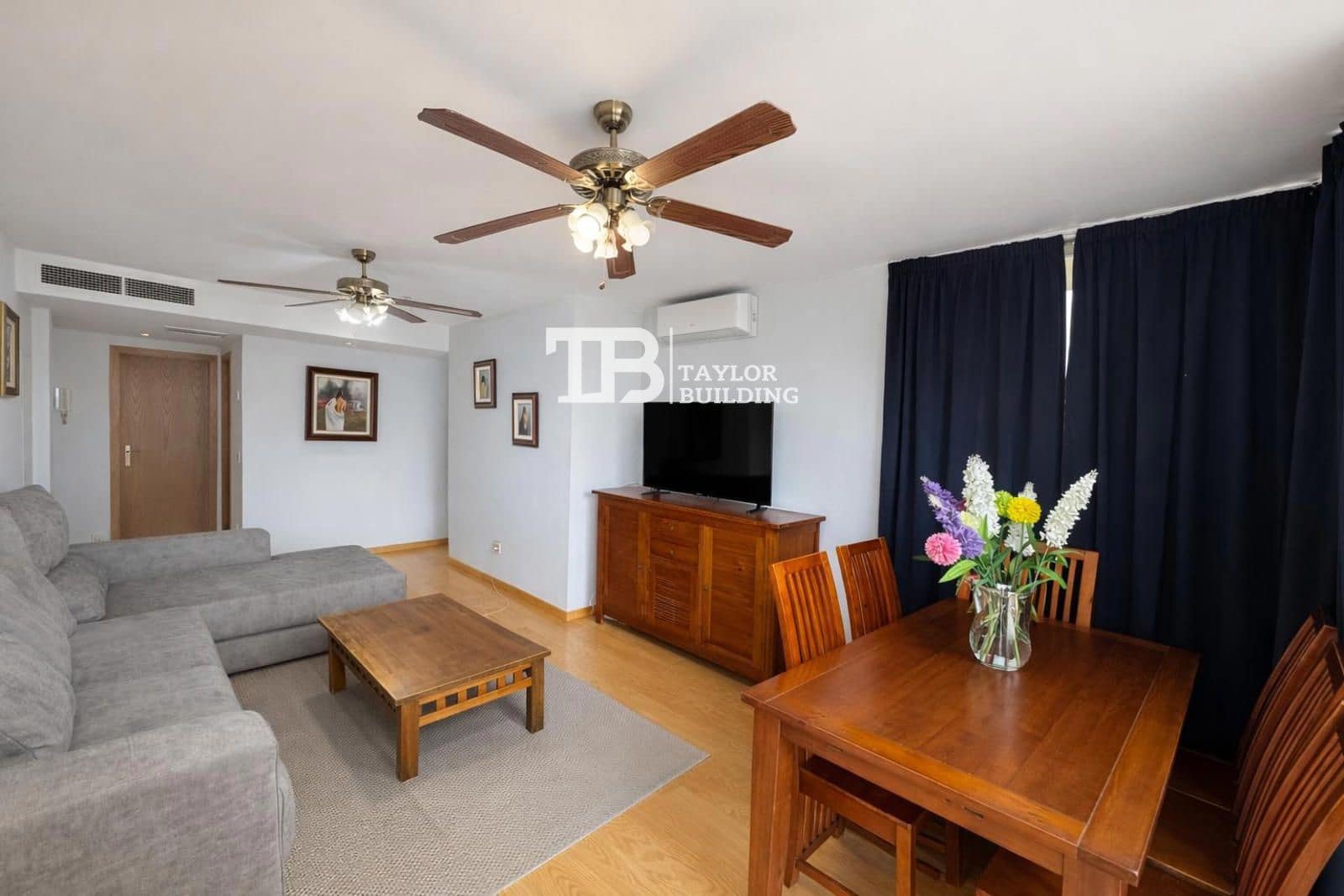 3 bedroom Flat for sale in Palma de Mallorca - € 399,000 (Ref: 9709465)