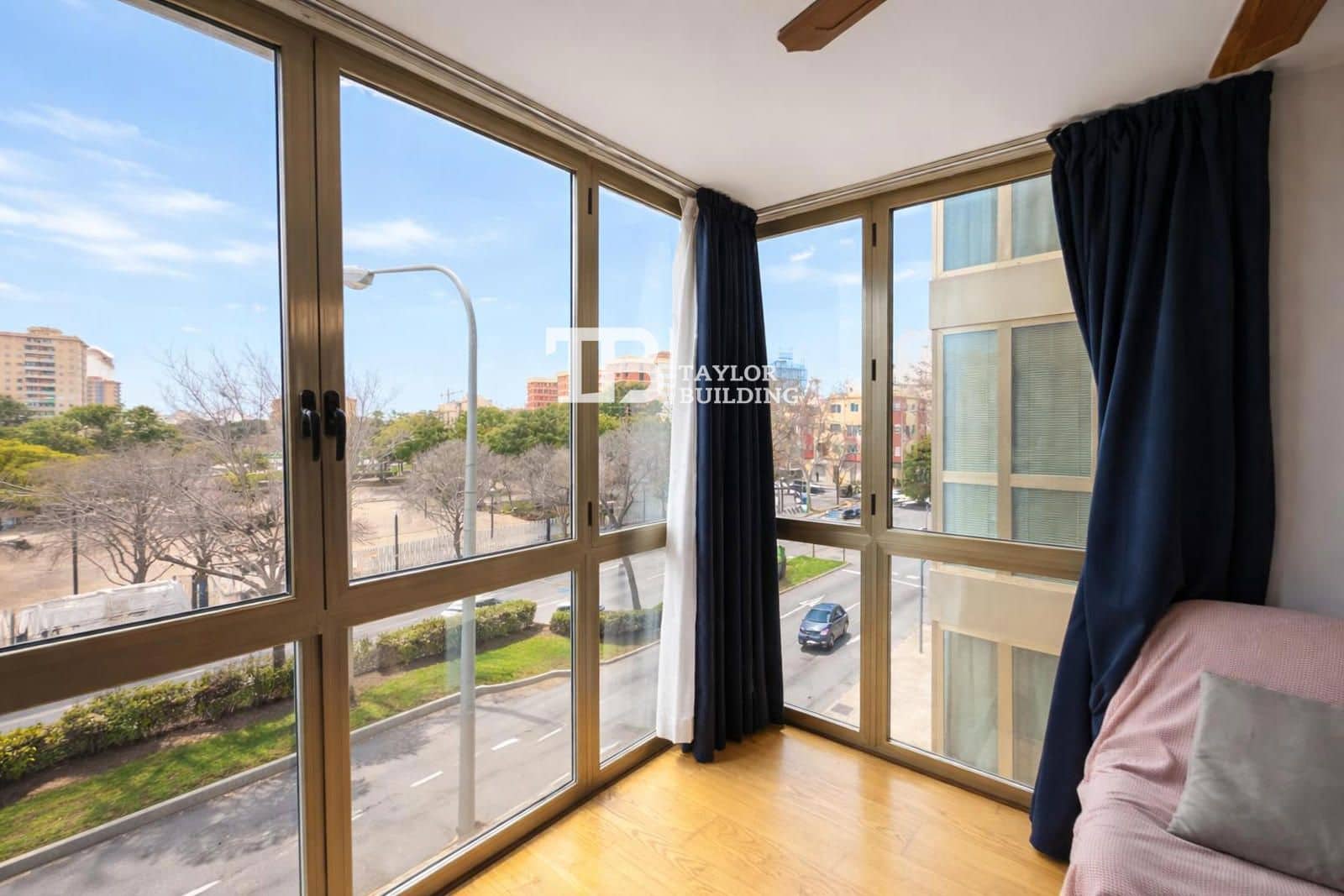 3 bedroom Flat for sale in Palma de Mallorca - € 399,000 (Ref: 9709465)
