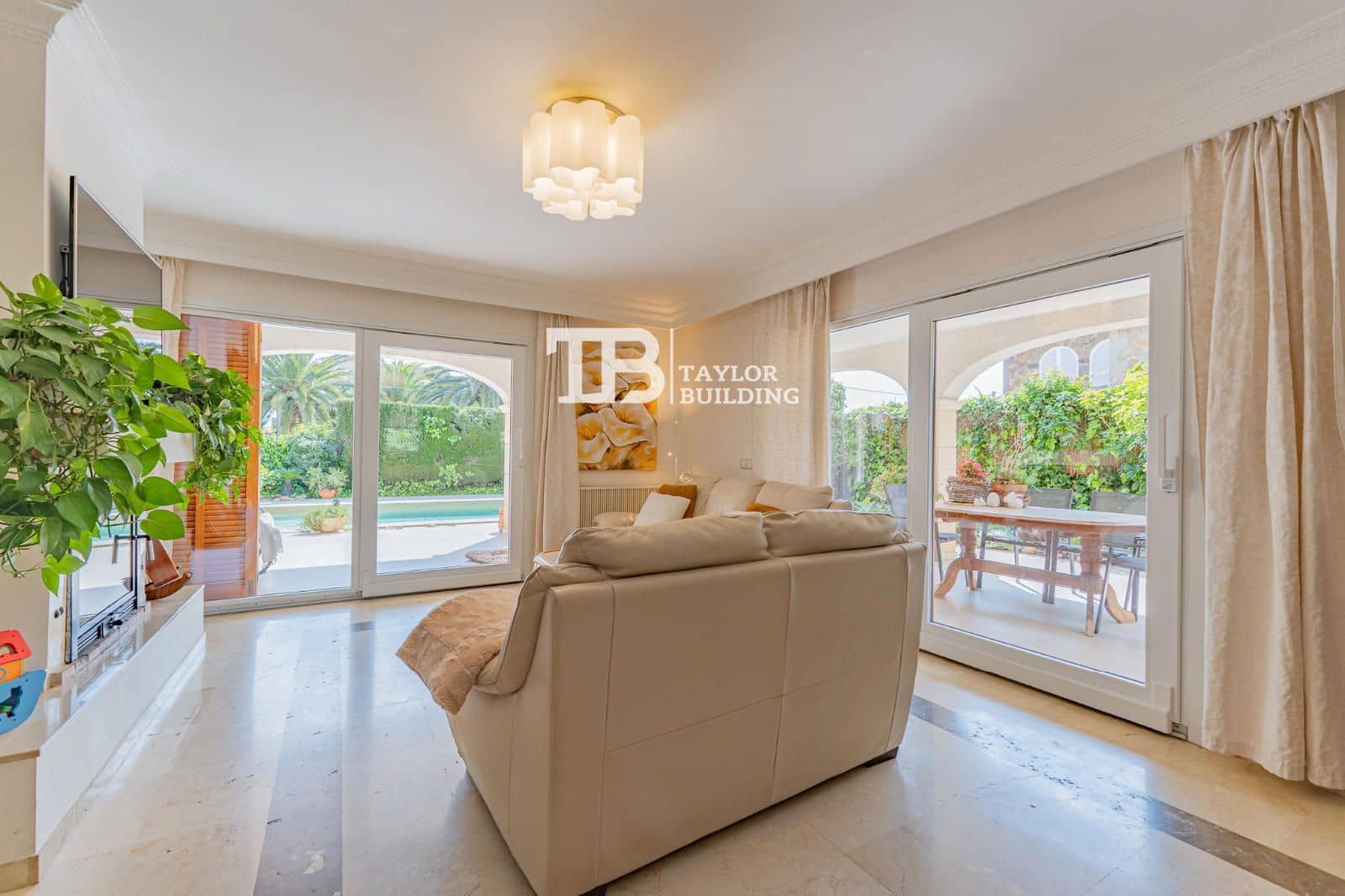 4 makuuhuone Huvila myytävänä paikassa Palmanyola mukana uima-altaan 
autotalli - 895 000 € (Ref: 9716710)