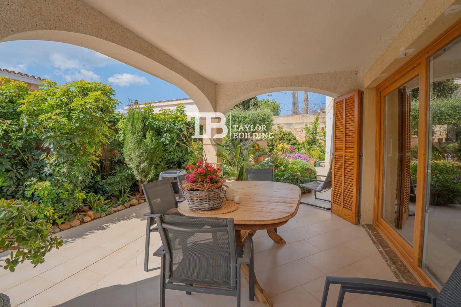 4 makuuhuone Huvila myytävänä paikassa Palmanyola mukana uima-altaan 
autotalli - 895 000 € (Ref: 9716710)