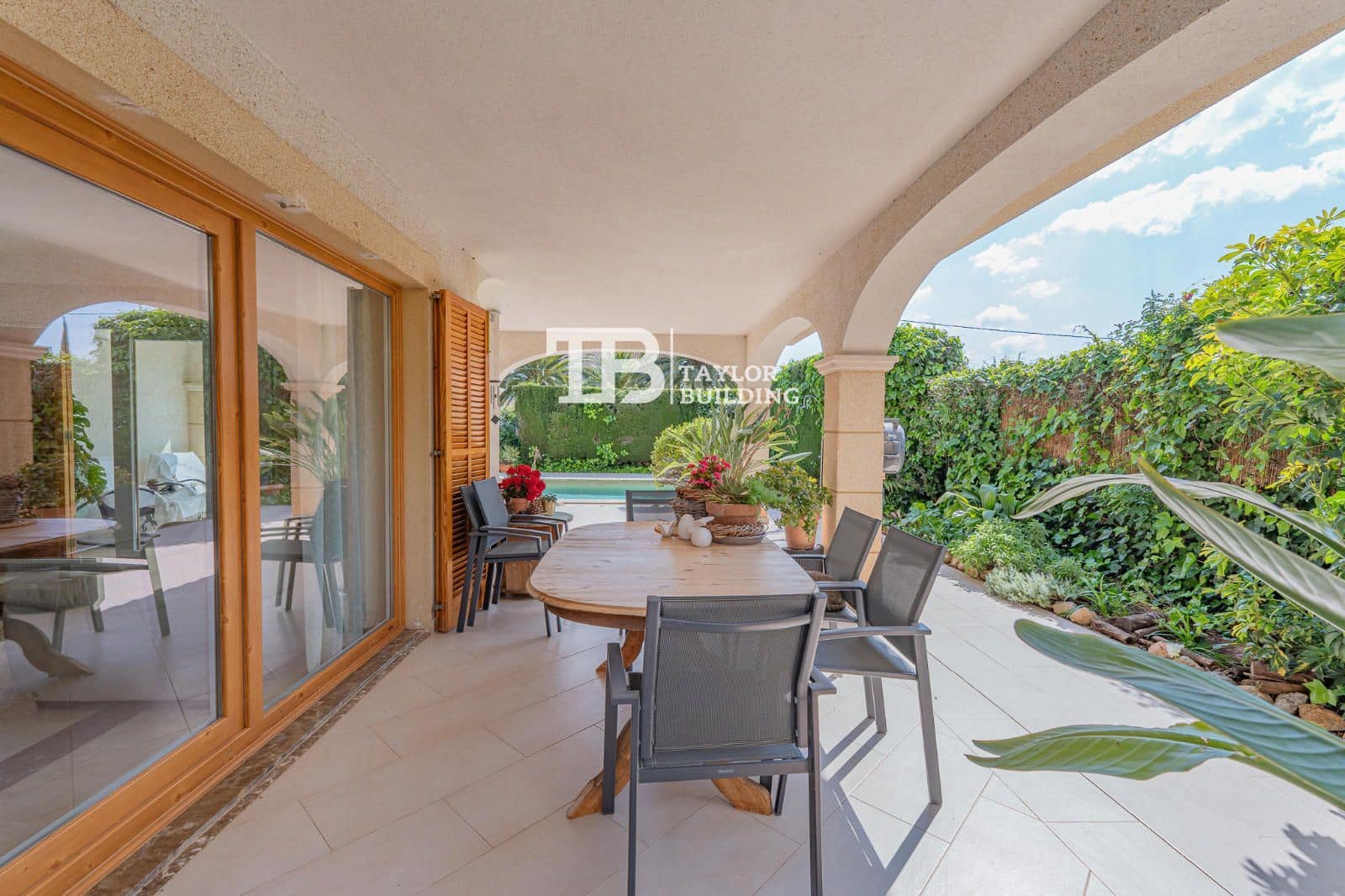 4 makuuhuone Huvila myytävänä paikassa Palmanyola mukana uima-altaan 
autotalli - 895 000 € (Ref: 9716710)