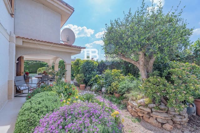 4 makuuhuone Huvila myytävänä paikassa Palmanyola, Bunyola mukana uima-altaan 
autotalli - 895 000 € (Ref: 9716710)