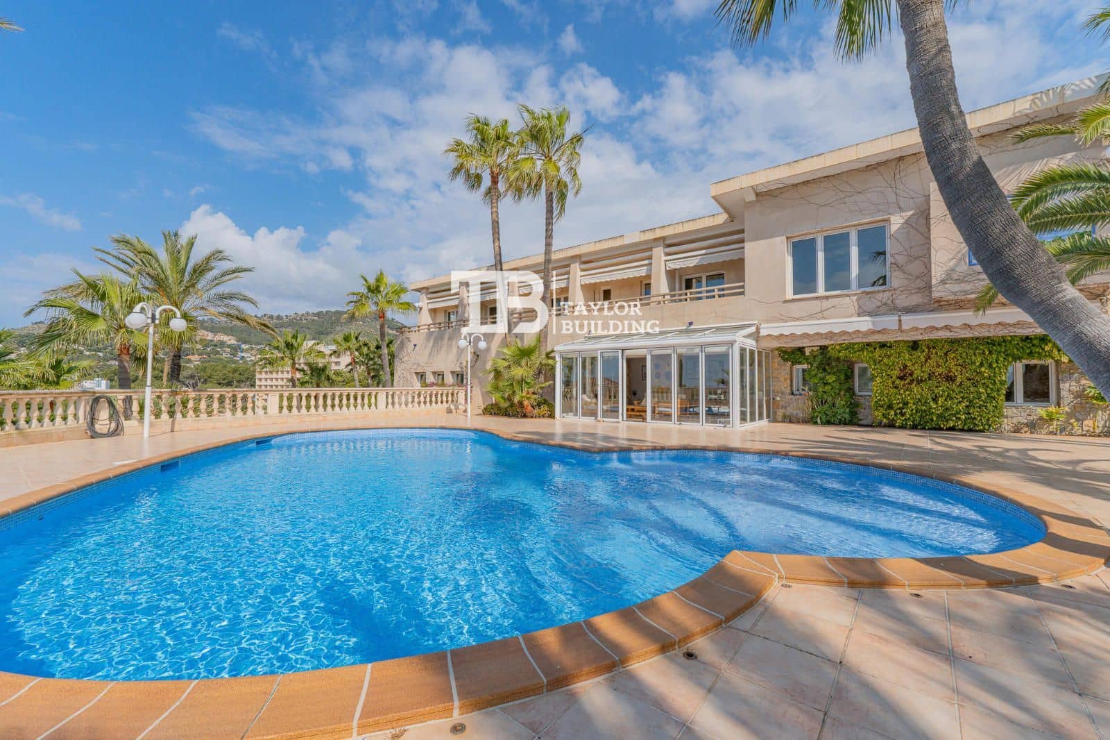 9 soveværelse Villa til salg i Peguera / Paguera med swimmingpool garage - € 3.900.000 (Ref: 9716711)