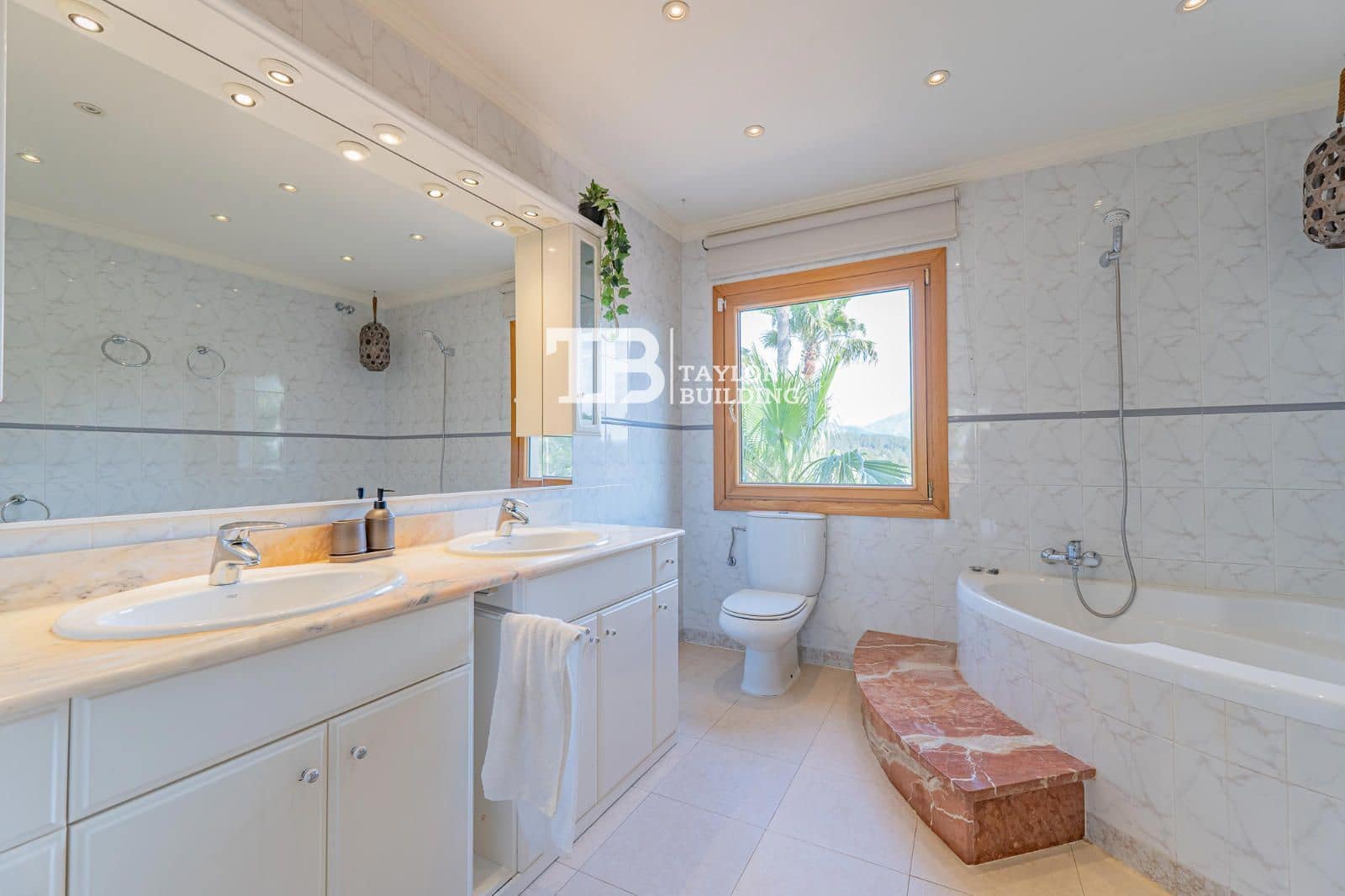 9 soveværelse Villa til salg i Peguera / Paguera med swimmingpool garage - € 3.900.000 (Ref: 9716711)