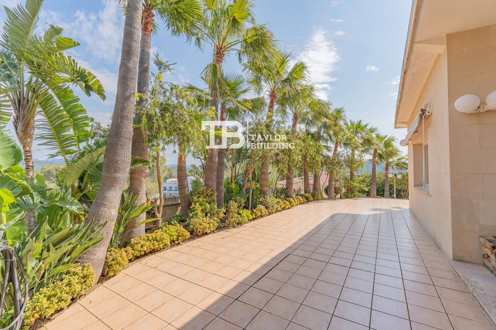 9 soveværelse Villa til salg i Peguera / Paguera med swimmingpool garage - € 3.900.000 (Ref: 9716711)