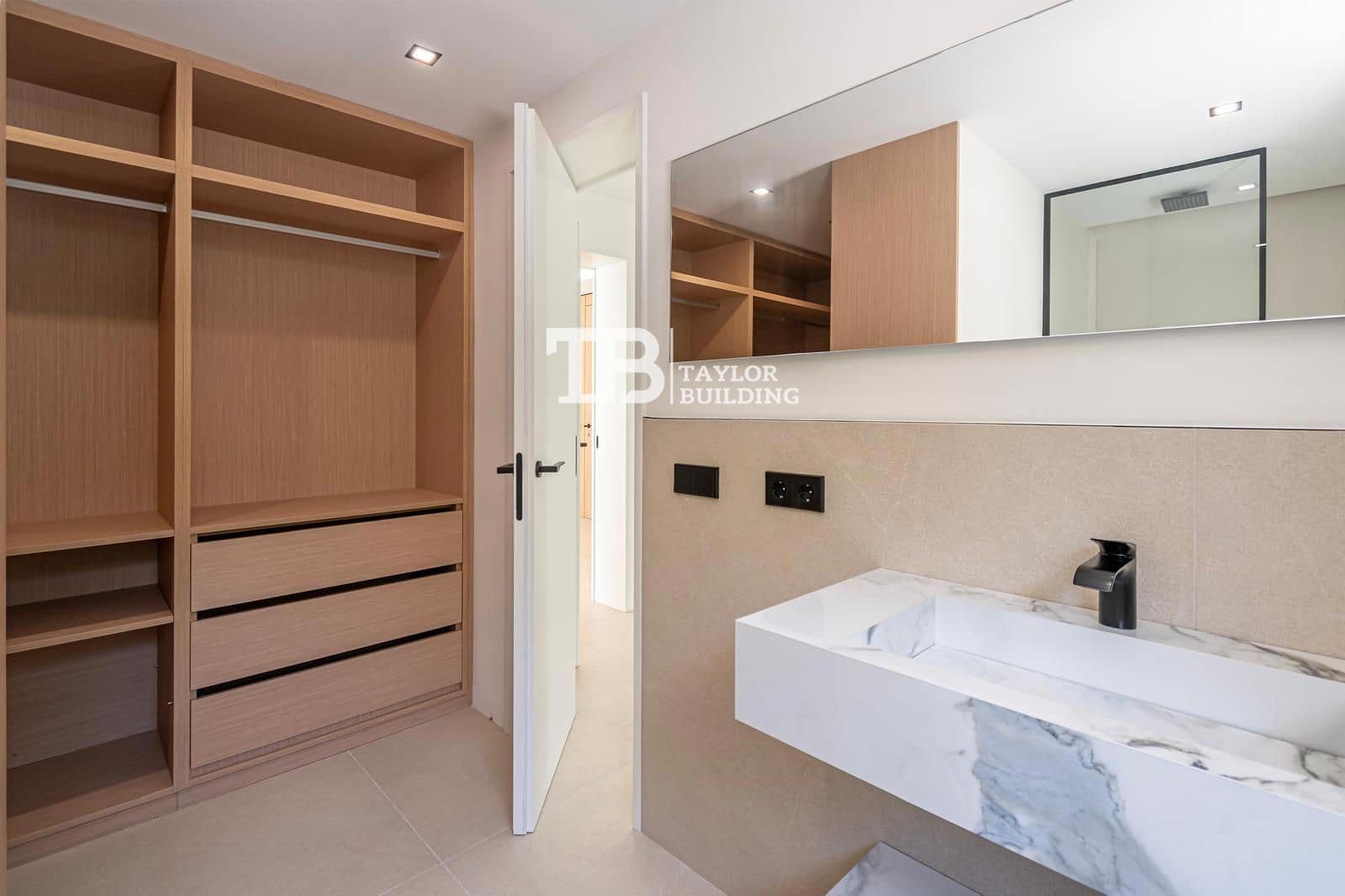 3 slaapkamer Villa te koop in Badia Gran met zwembad garage - € 1.645.000 (Ref: 9734995)