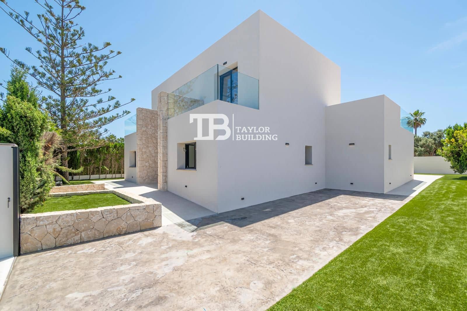 3 slaapkamer Villa te koop in Badia Gran met zwembad garage - € 1.645.000 (Ref: 9734995)