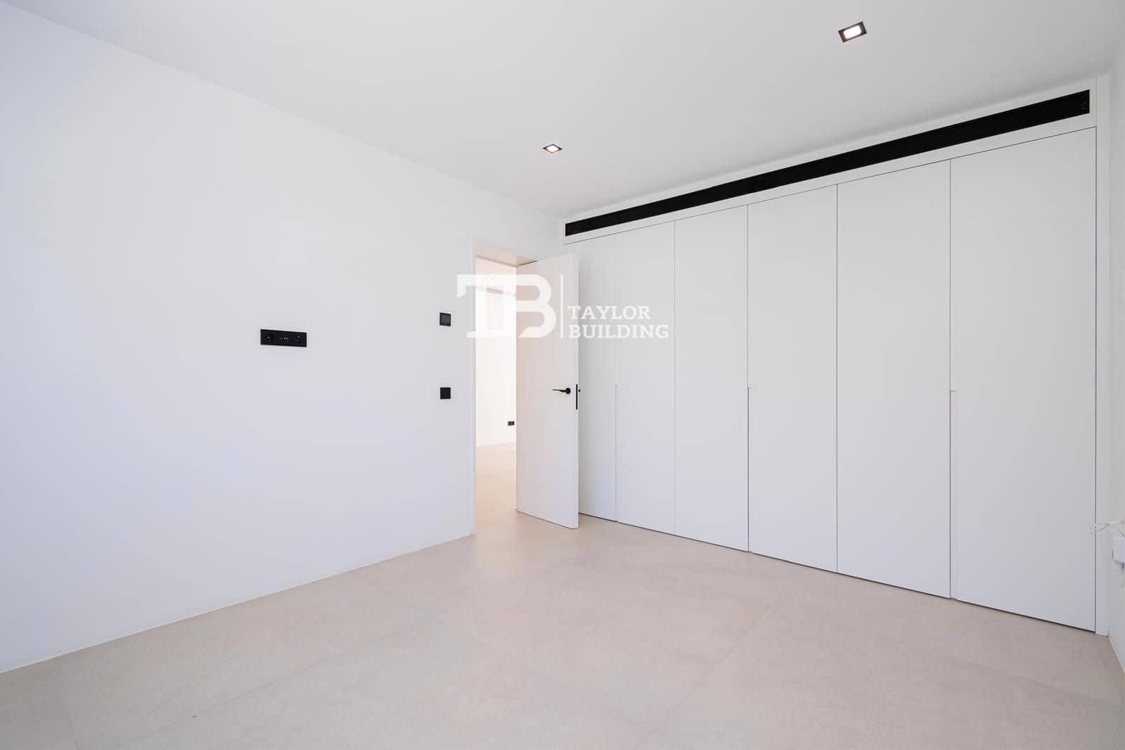 3 slaapkamer Villa te koop in Badia Gran met zwembad garage - € 1.645.000 (Ref: 9734995)