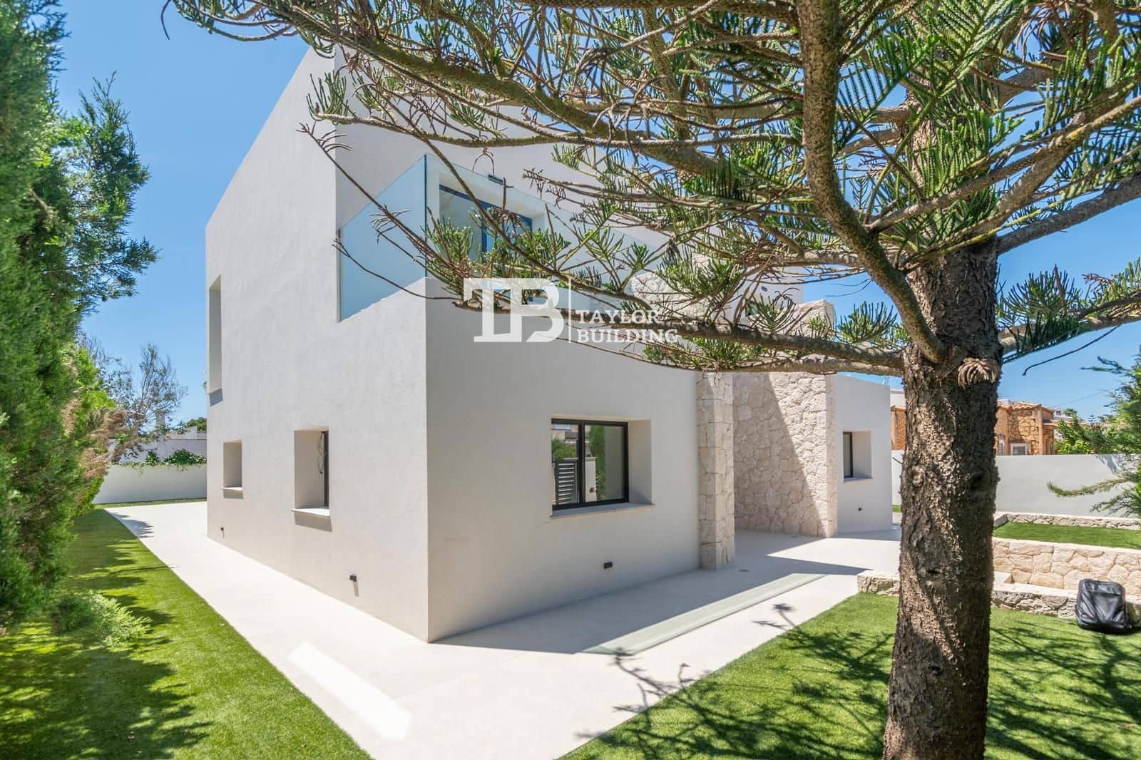 3 slaapkamer Villa te koop in Badia Gran met zwembad garage - € 1.645.000 (Ref: 9734995)