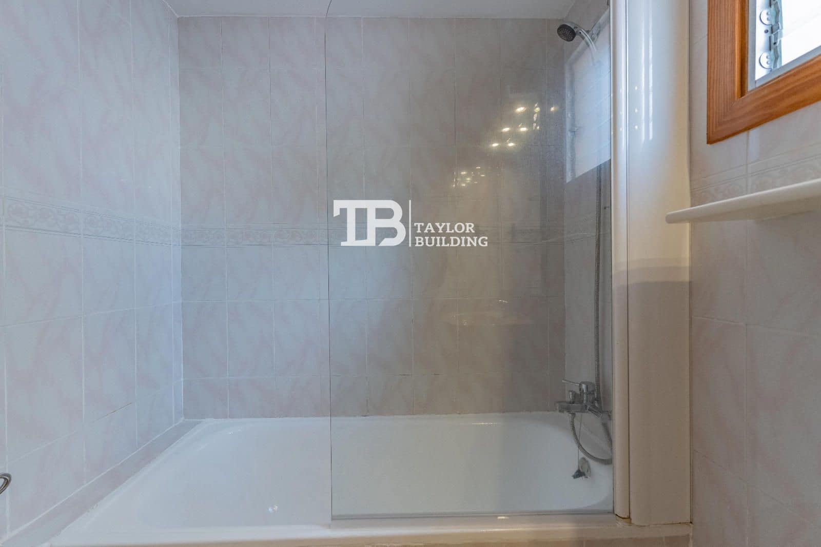 2 bedroom Flat for sale in Peguera / Paguera with pool garage - € 365,000 (Ref: 9736027)