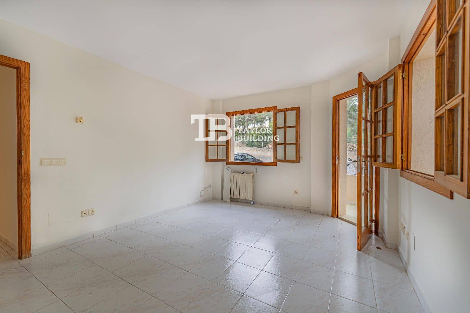 2 bedroom Flat for sale in Peguera / Paguera with pool garage - € 365,000 (Ref: 9736027)
