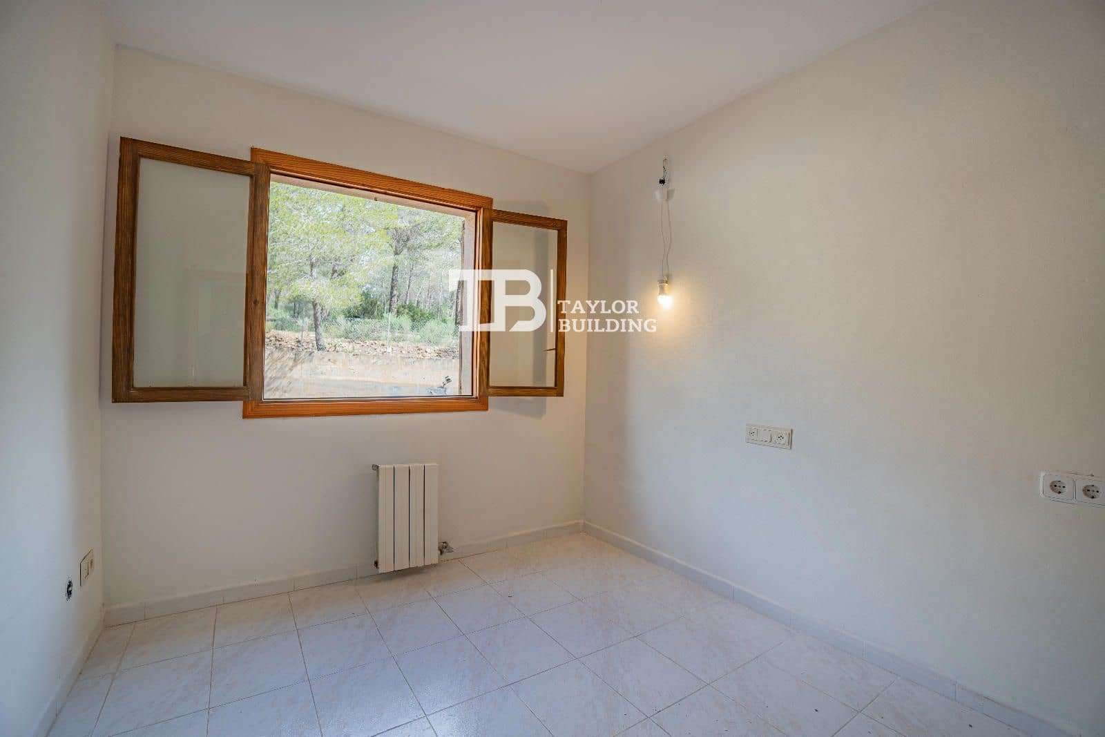 2 bedroom Flat for sale in Peguera / Paguera with pool garage - € 365,000 (Ref: 9736027)