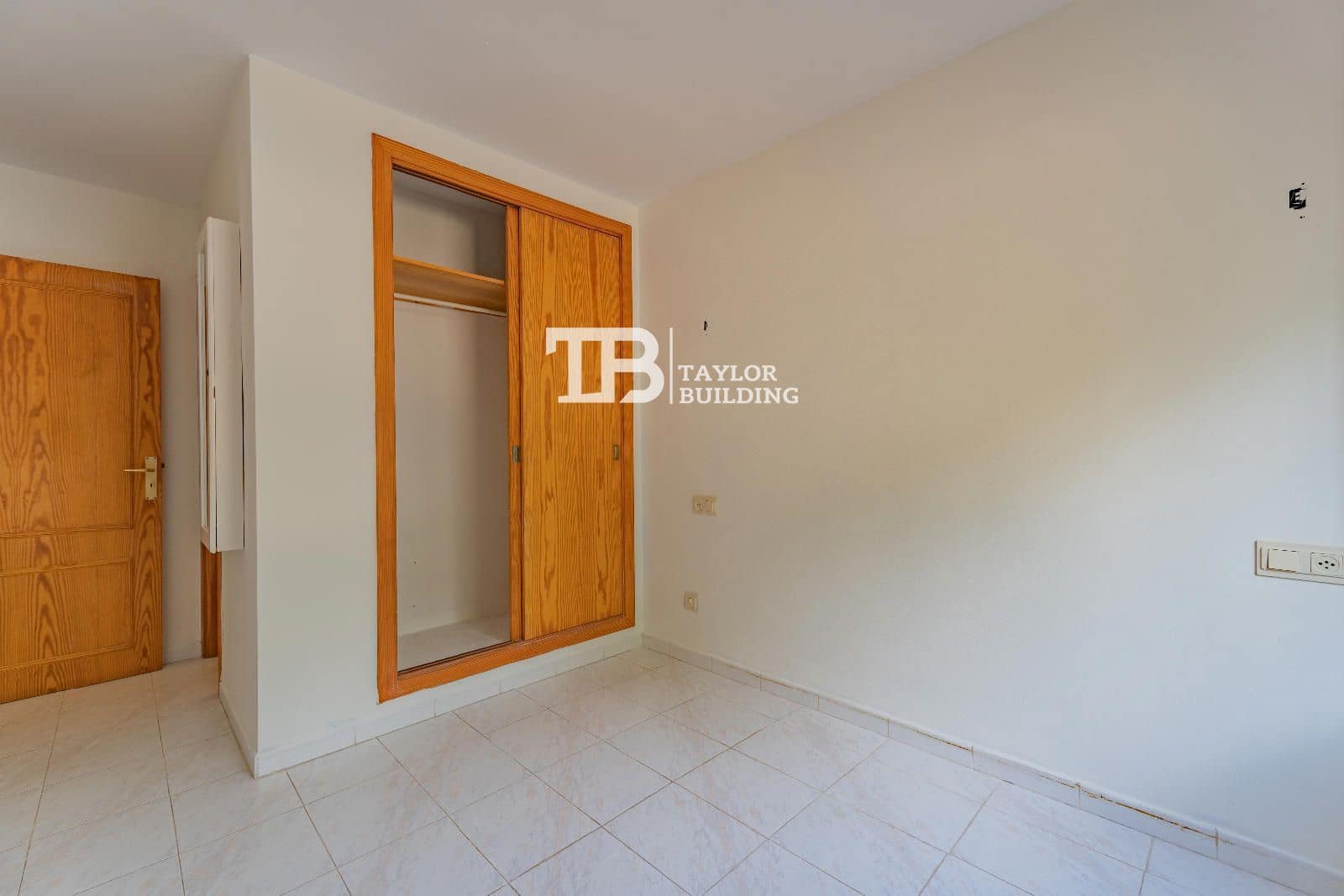 2 bedroom Flat for sale in Peguera / Paguera with pool garage - € 365,000 (Ref: 9736027)
