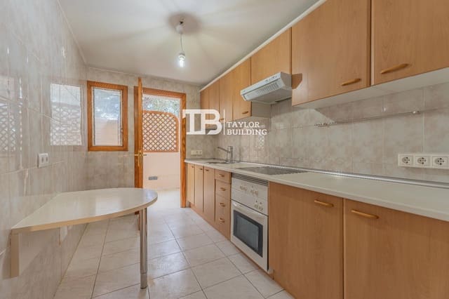 Piso de 2 habitaciones en Peguera / Paguera, Calvià en venta con piscina garaje - 365.000 € (Ref: 9736027)