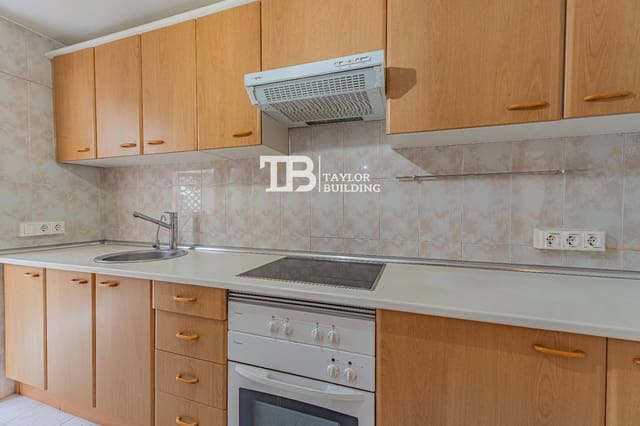 Piso de 2 habitaciones en Peguera / Paguera, Calvià en venta con piscina garaje - 365.000 € (Ref: 9736027)