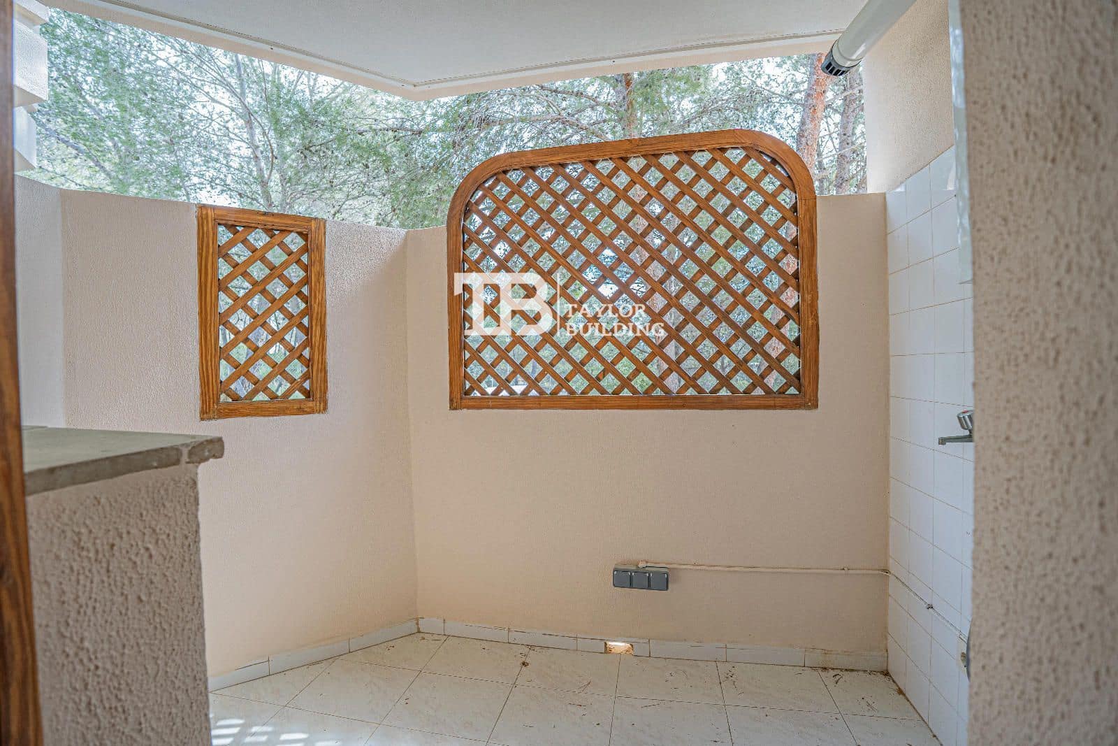 2 bedroom Flat for sale in Peguera / Paguera with pool garage - € 365,000 (Ref: 9736027)