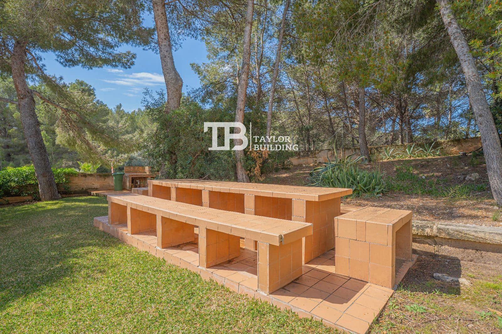 2 bedroom Flat for sale in Peguera / Paguera with pool garage - € 365,000 (Ref: 9736027)