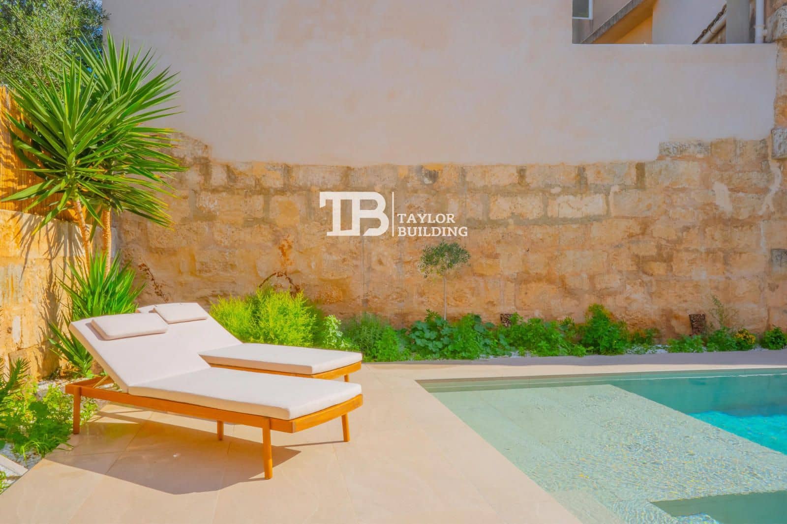 4 bedroom Villa for sale in Muro with pool garage - € 995,000 (Ref: 9740061)