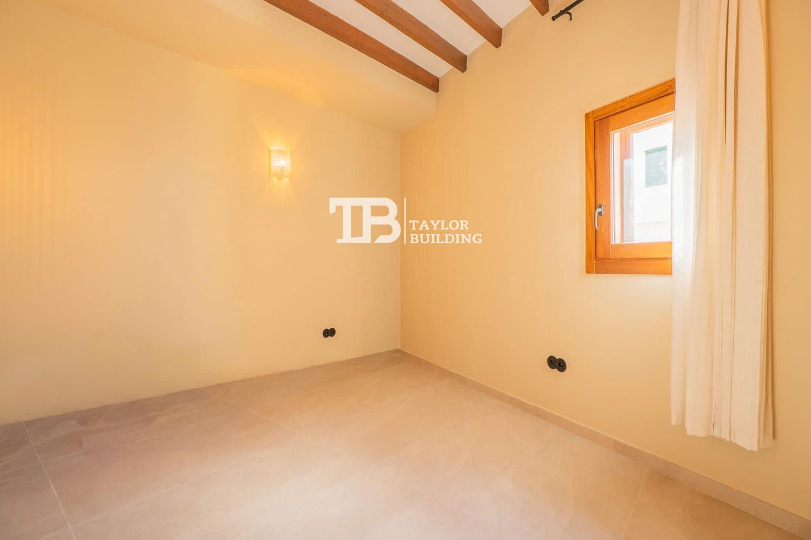 4 bedroom Villa for sale in Muro with pool garage - € 995,000 (Ref: 9740061)