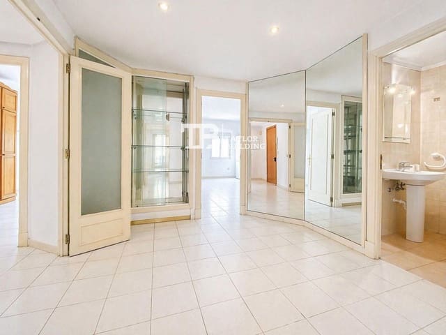 3 soverom Leilighet til salgs i Santa Catalina, Palma de Mallorca - € 450 000 (Ref: 9772485)