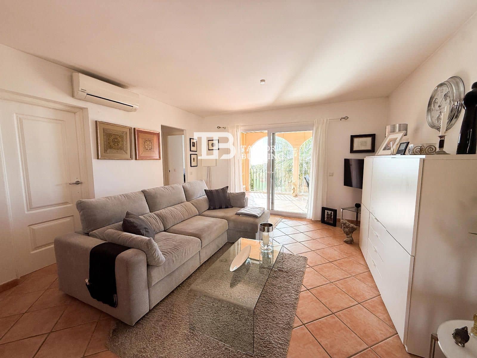 Piso de 2 habitaciones en Tolleric en venta con piscina garaje - 399.000 € (Ref: 9776993)