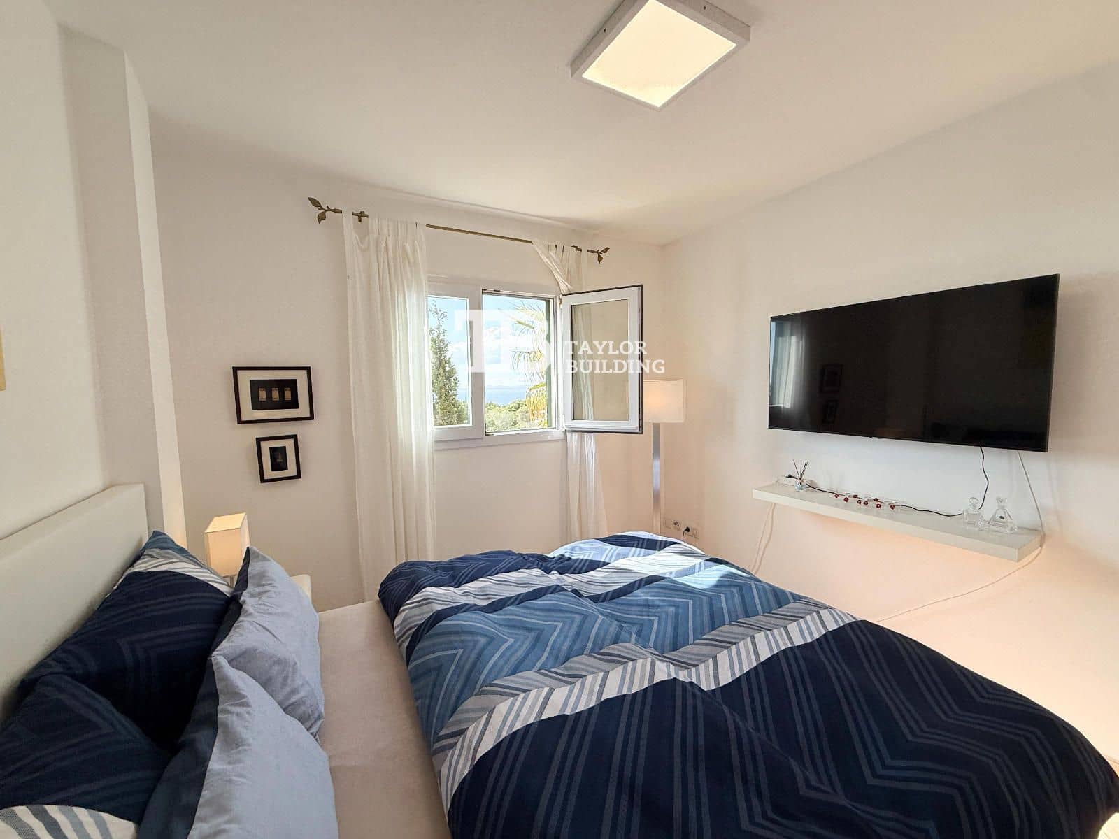 Piso de 2 habitaciones en Tolleric en venta con piscina garaje - 399.000 € (Ref: 9776993)